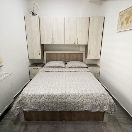 Astar Apartments - Small เรอเดออุตสิ ภายนอก รูปภาพ